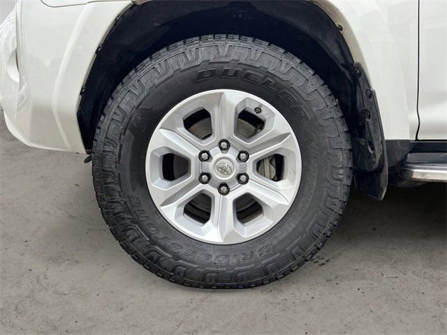 Used 2018 Toyota 4Runner SR5 Premium image 24