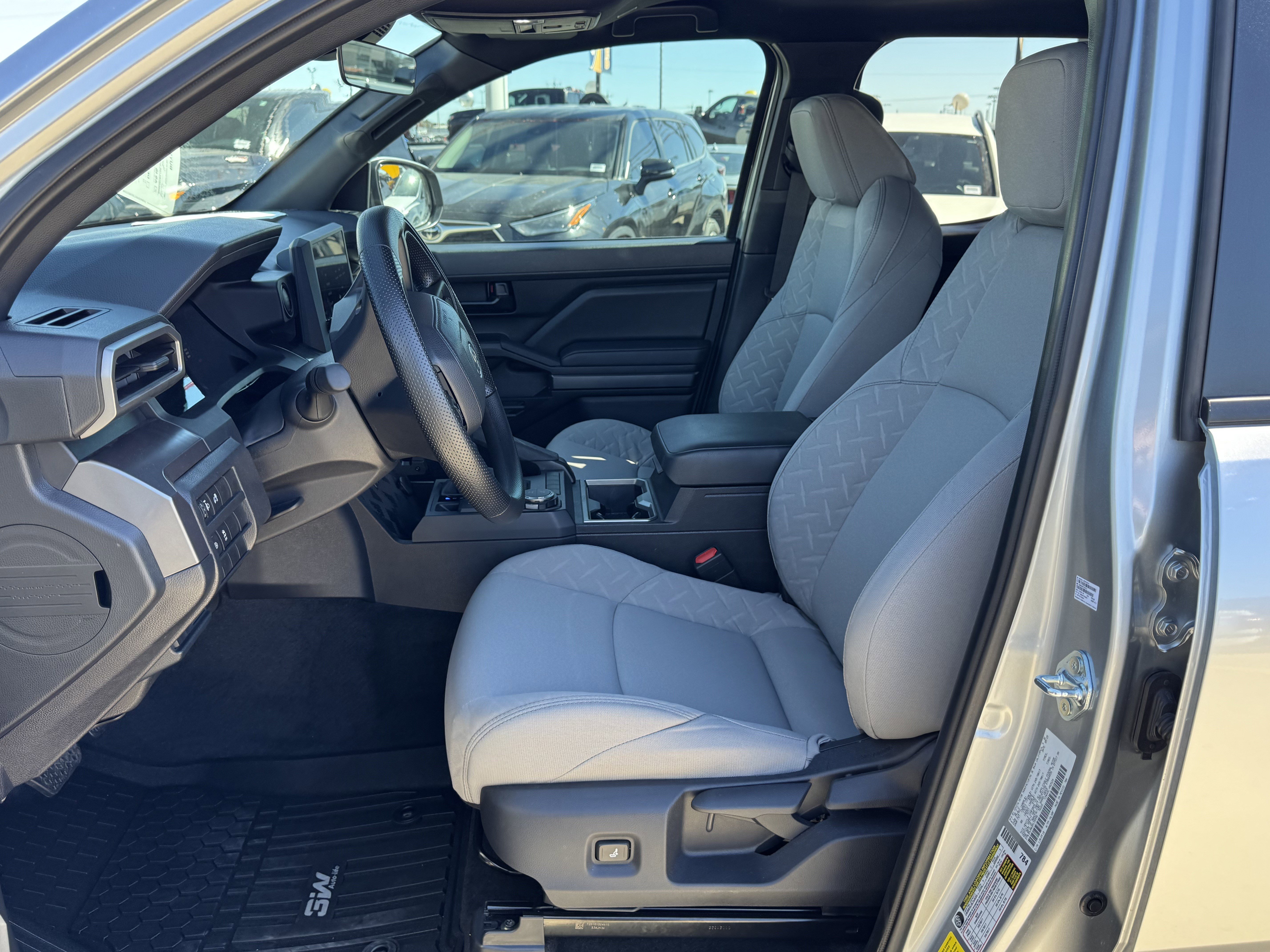 Used 2025 Toyota Tacoma Limited image 15