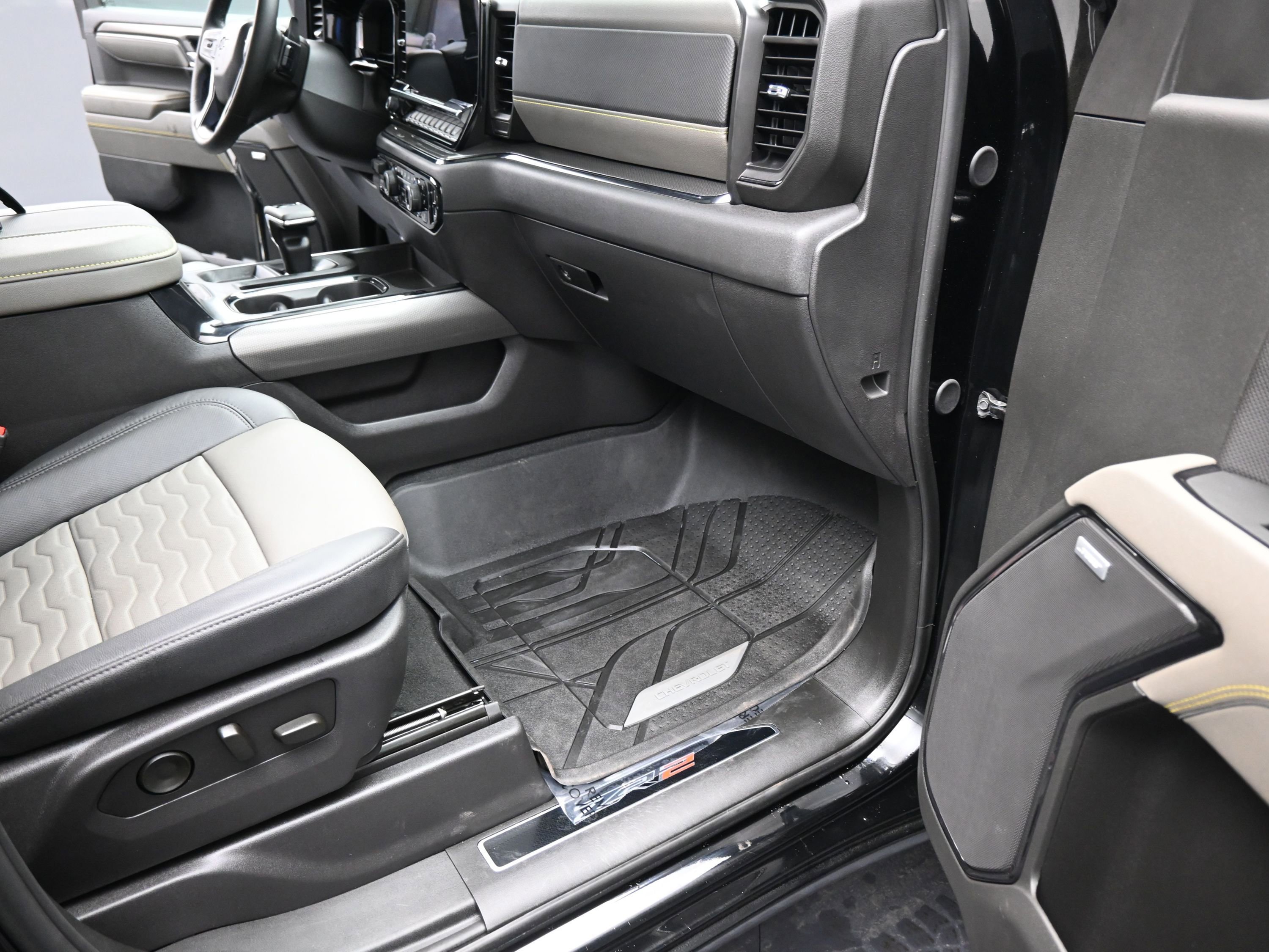 Certified 2025 Chevrolet Silverado 1500 ZR2 w/ Technology Package image 20