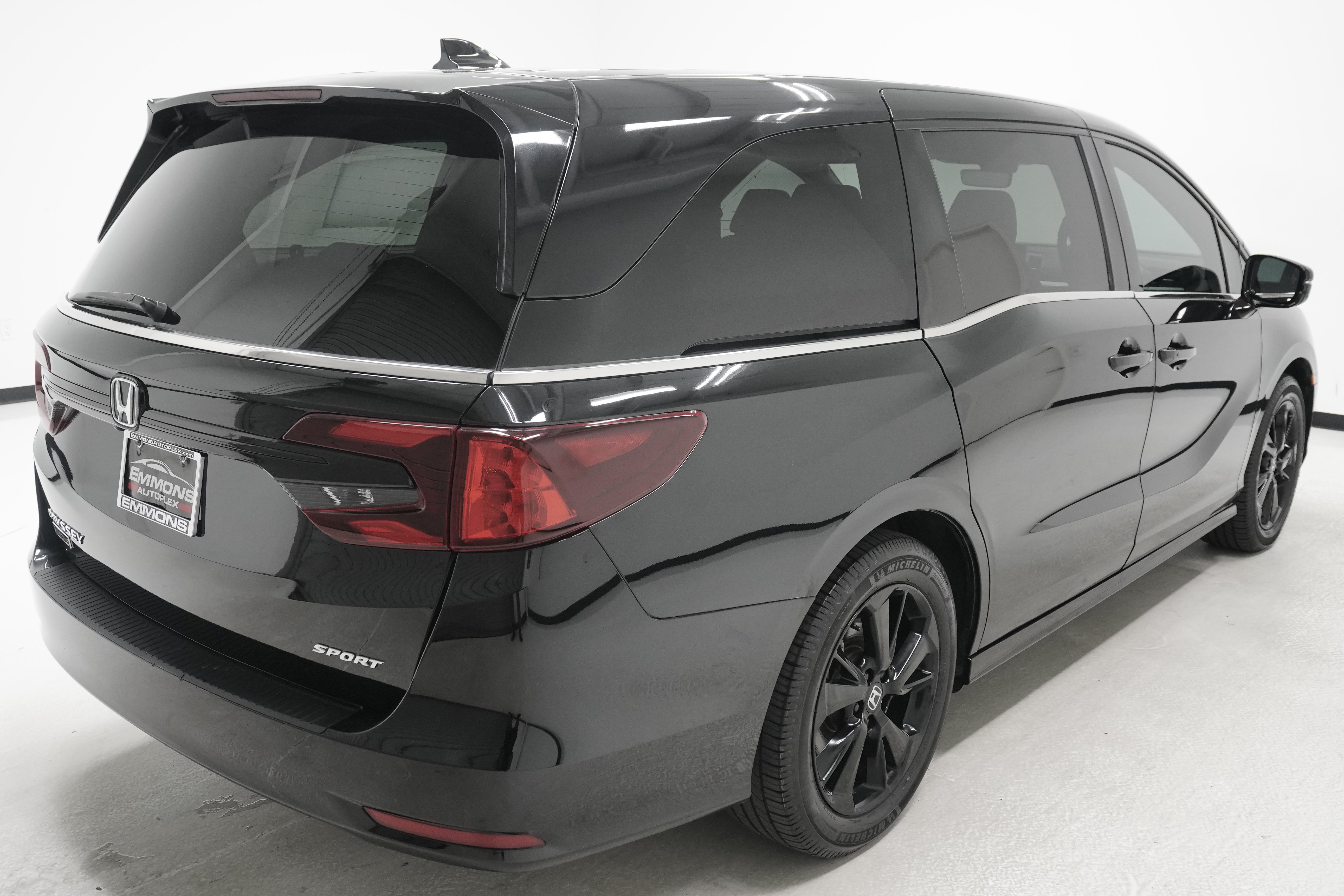 Used 2024 Honda Odyssey Sport image 4