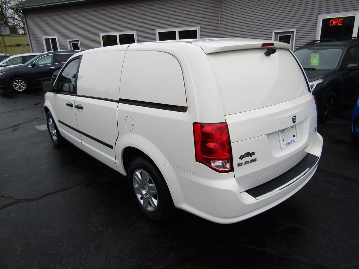 Used 2013 RAM C/V Tradesman FWD image 3