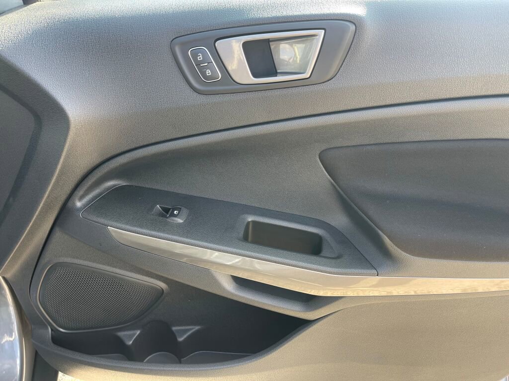 Used 2022 Ford EcoSport SE w/ SE Convenience Package image 30
