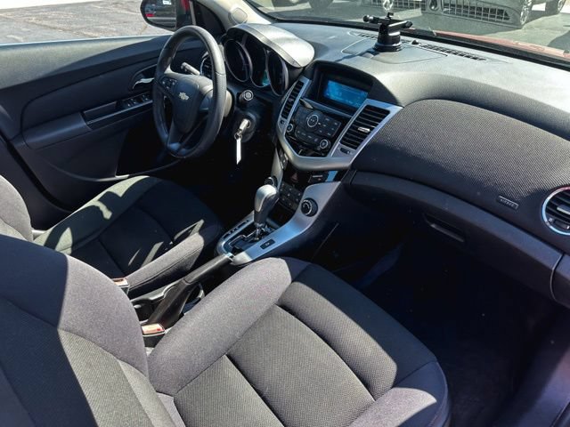 Used 2012 Chevrolet Cruze LT FWD image 21