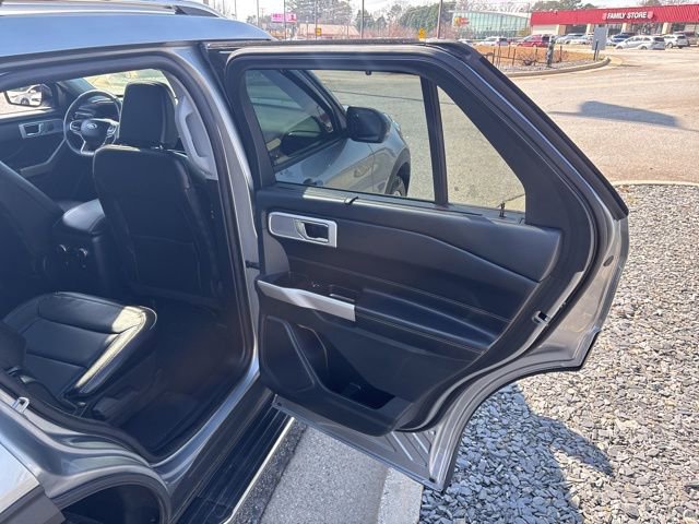 Used 2022 Ford Explorer Limited w/ Equipment Group 301A image 23