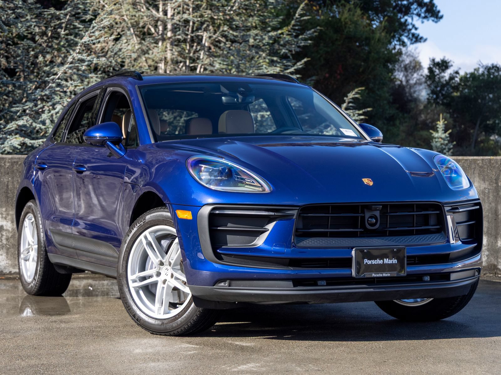 Certified 2026 Porsche Macan AWD/4WD image 6