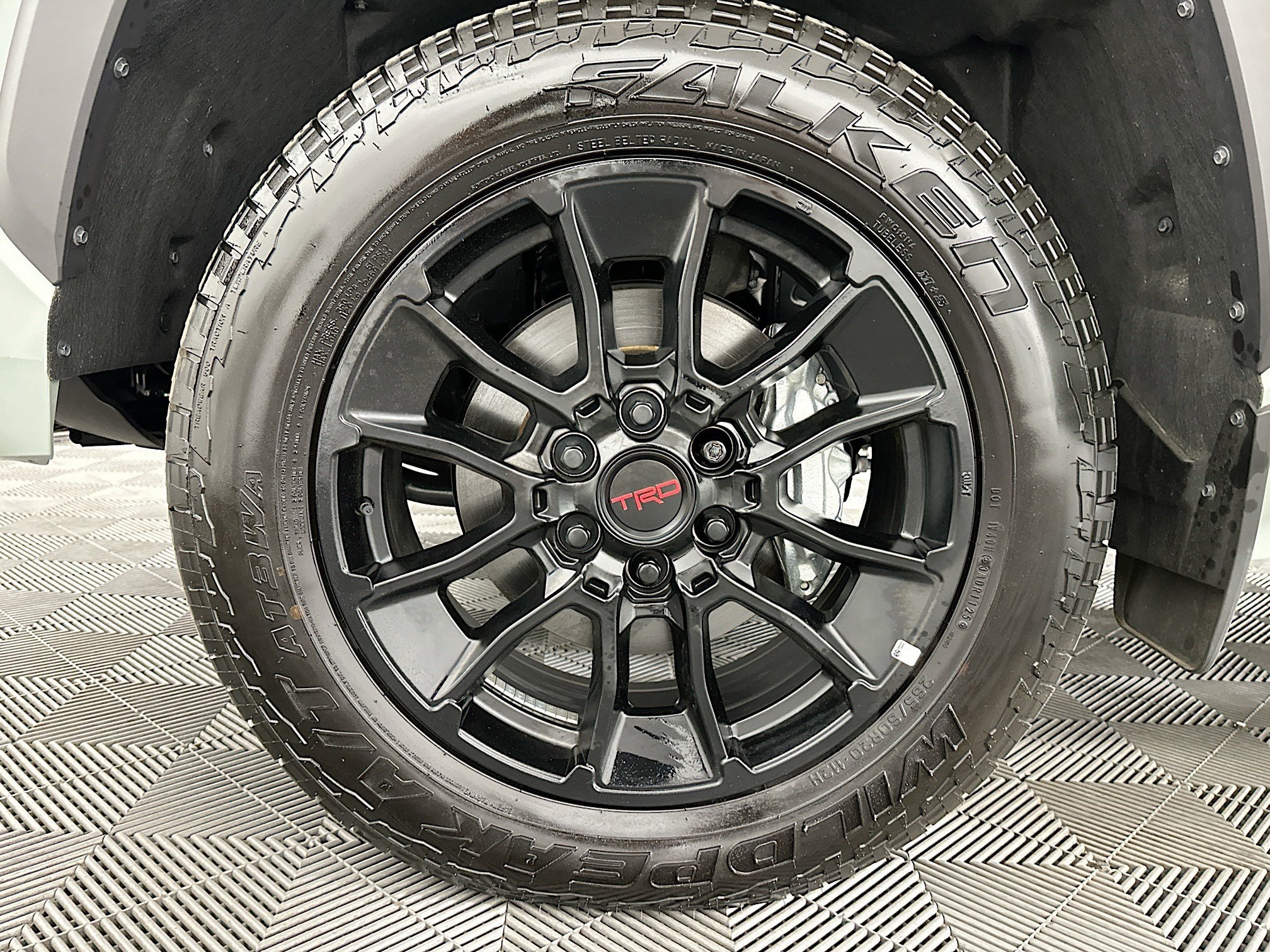 Used 2025 Toyota Tundra Limited w/ TRD Off-Road Package AWD/4WD image 36
