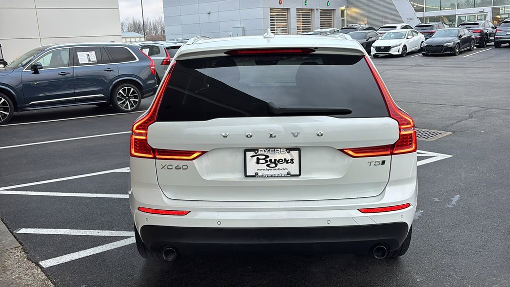 Used 2018 Volvo XC60 T5 Momentum w/ Vision Package image 30