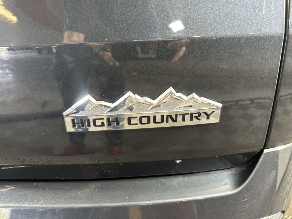 Used 2021 Chevrolet Traverse High Country AWD/4WD image 34