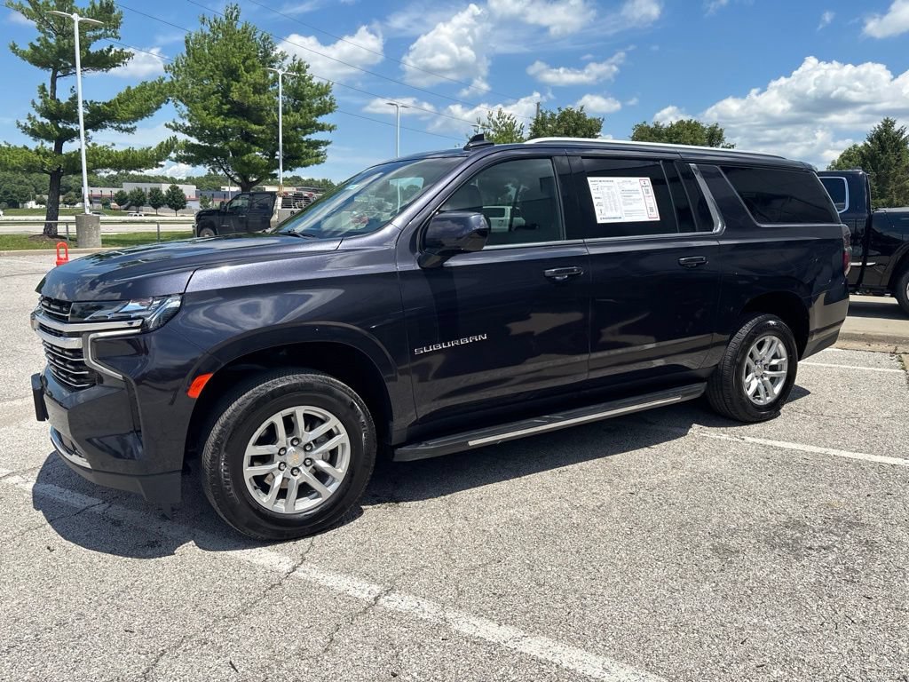 Used 2024 Chevrolet Suburban LT AWD/4WD image 15
