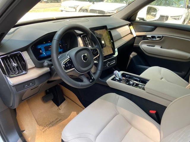 New 2026 Volvo XC90 T8 Plus w/ Protection Package Premier AWD/4WD image 11