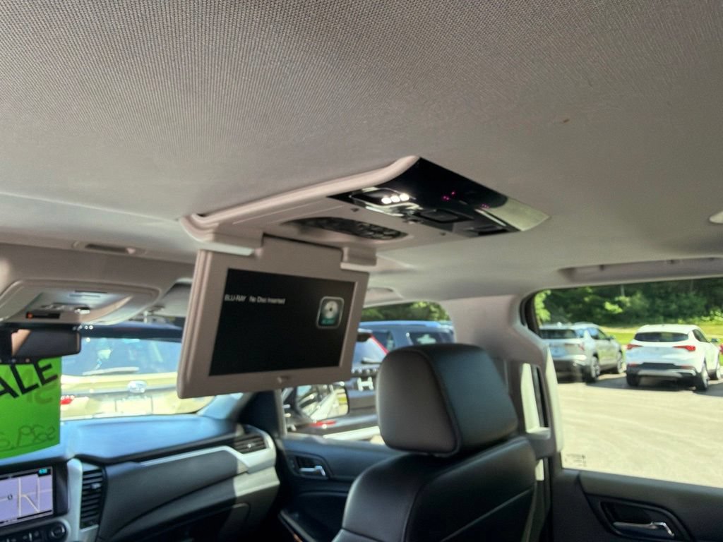 Used 2020 Chevrolet Suburban Premier AWD/4WD image 27
