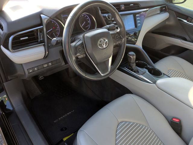Used 2019 Toyota Camry SE w/ Convenience Package FWD image 15
