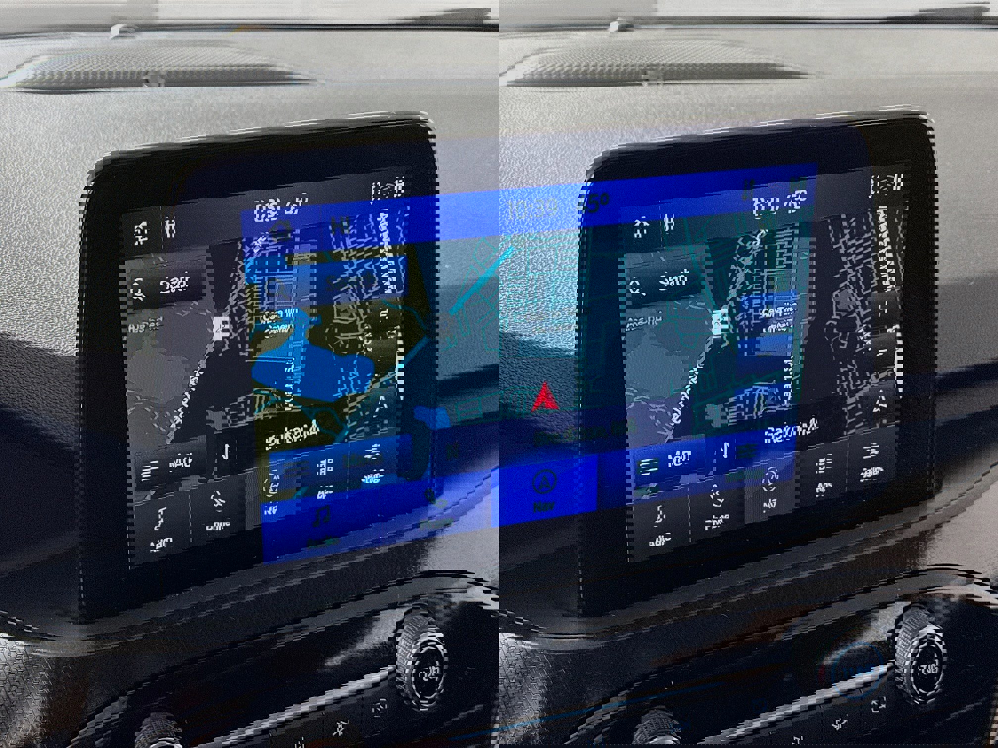 Used 2022 Ford Escape SEL w/ SEL Stealth AWD Package image 2