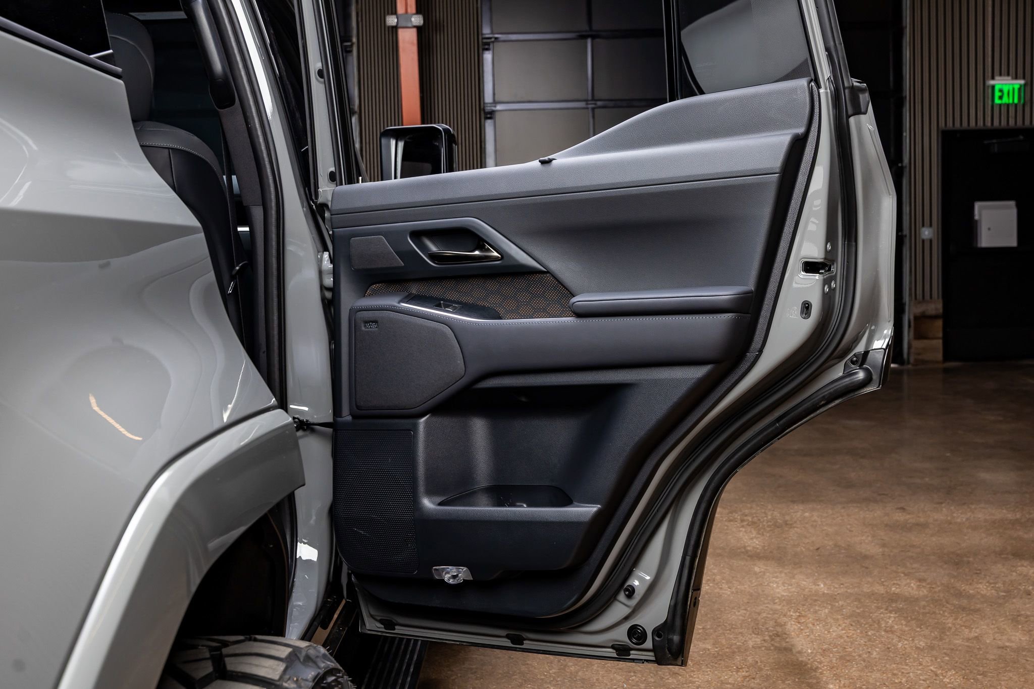 Used 2025 Lexus GX 550 image 38