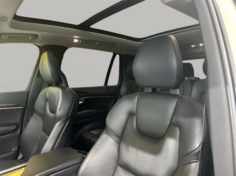 Used 2018 Volvo XC90 T6 Momentum w/ Convenience Package AWD/4WD image 11