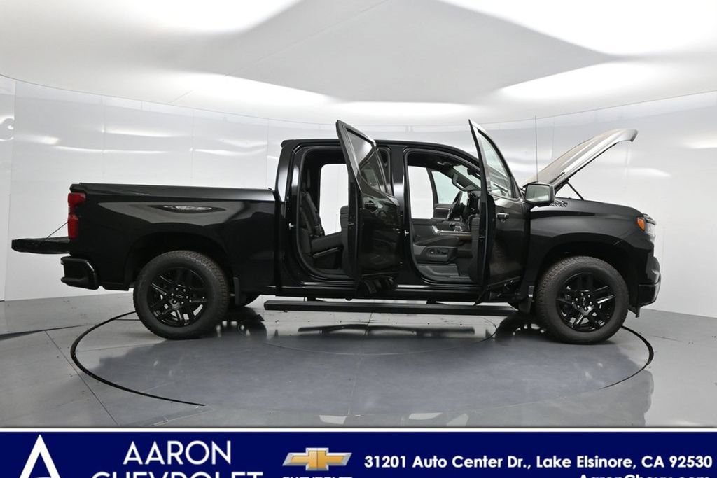 New 2025 Chevrolet Silverado 1500 High Country w/ Midnight Edition AWD/4WD image 3