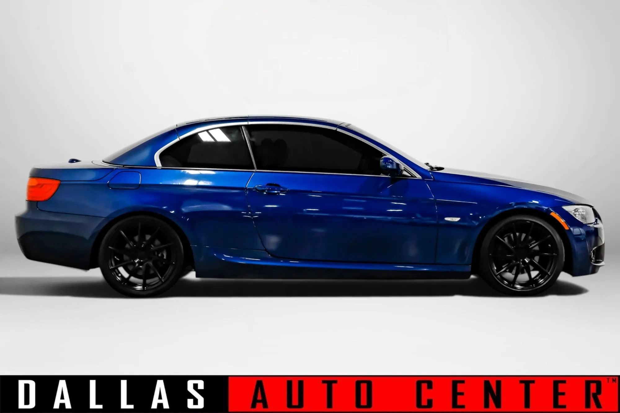 Used 2012 BMW 328i Convertible w/ M Sport Pkg RWD image 4