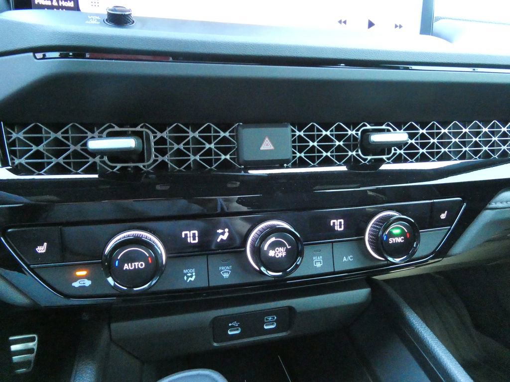 Used 2025 Honda Accord Sport image 27