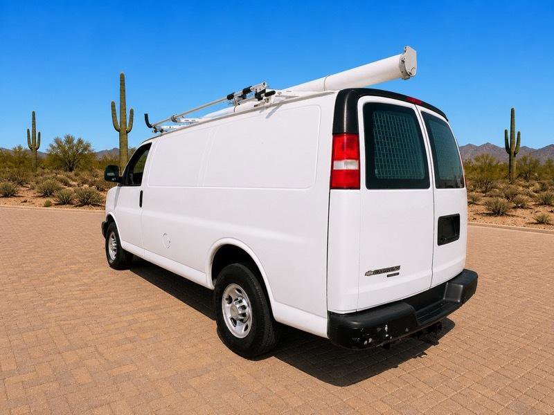 Used 2013 Chevrolet Express 2500 RWD image 9