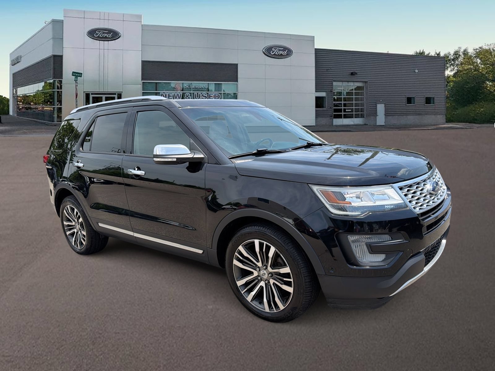 Used 2016 Ford Explorer Platinum AWD/4WD image 2