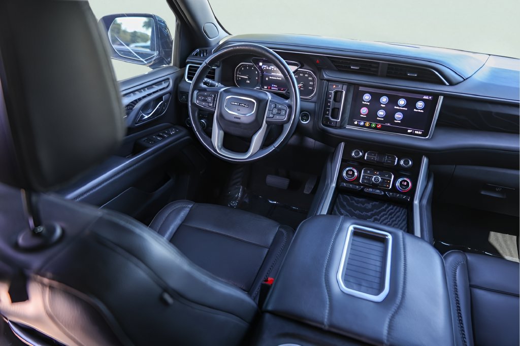 Used 2021 GMC Yukon Denali RWD image 30