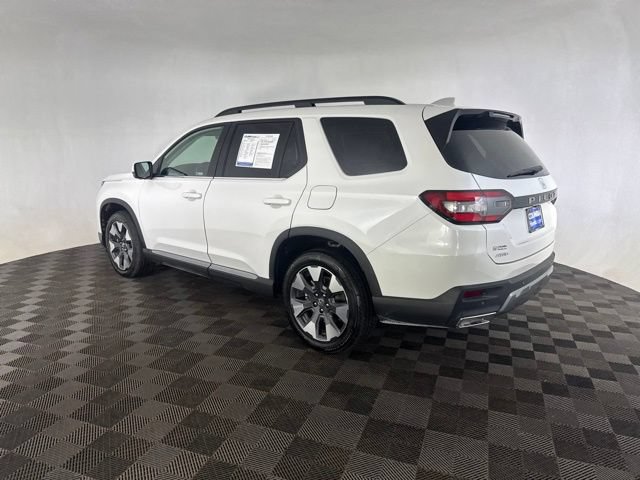 Used 2026 Honda Pilot Elite image 3