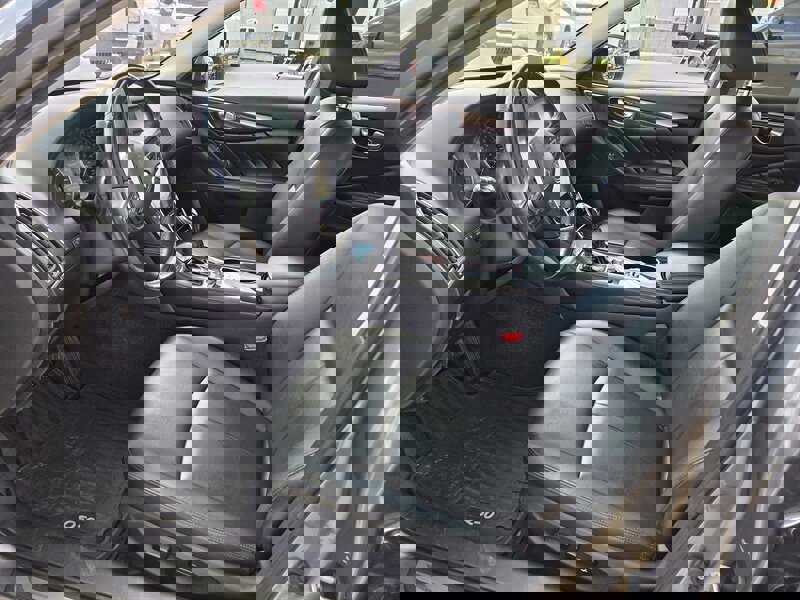 Used 2018 INFINITI Q50 Luxe w/ Essential Package (3.0T Luxe) image 10