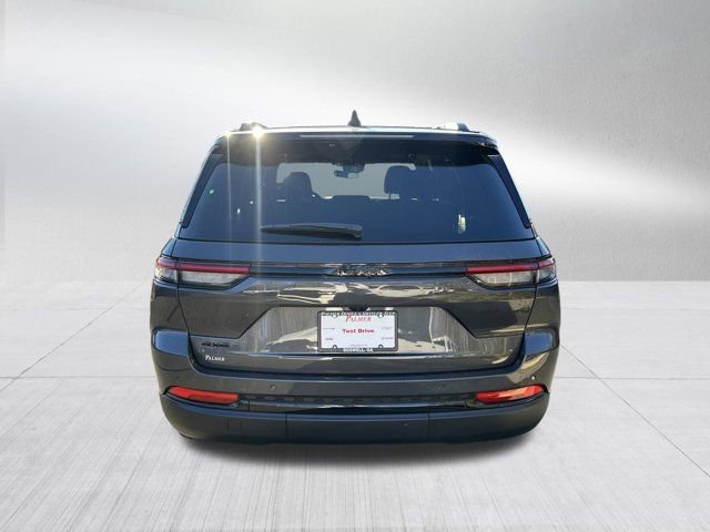 New 2025 Jeep Grand Cherokee Limited image 6
