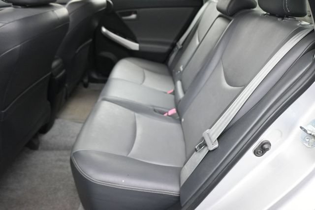 Used 2015 Toyota Prius Five FWD image 27