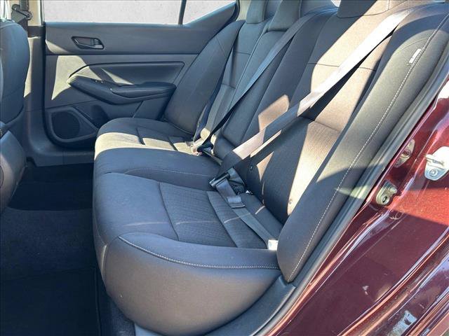 Used 2025 Nissan Altima 2.5 SV FWD image 15