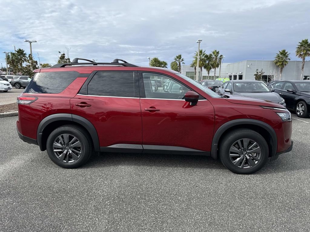 Certified 2024 Nissan Pathfinder SV image 2