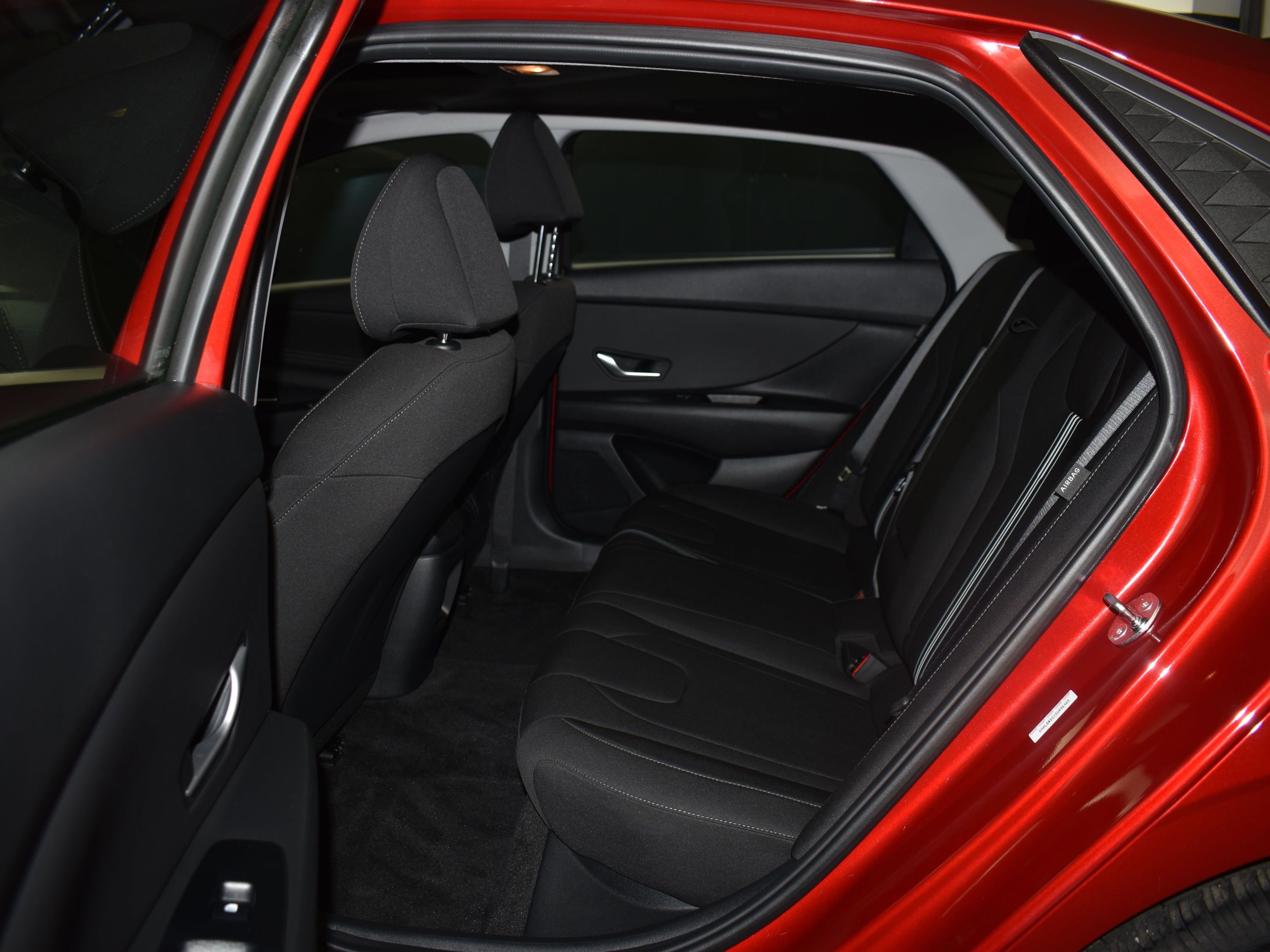 Used 2025 Hyundai Elantra SEL image 15