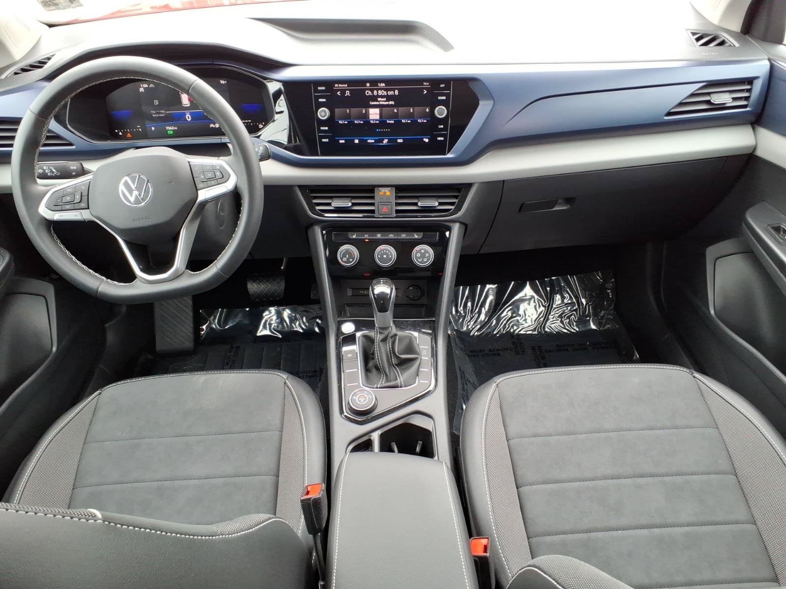 Certified 2023 Volkswagen Taos SE w/ Panoramic Sunroof Package AWD/4WD image 11