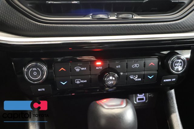Used 2025 Jeep Compass Trailhawk AWD/4WD image 19
