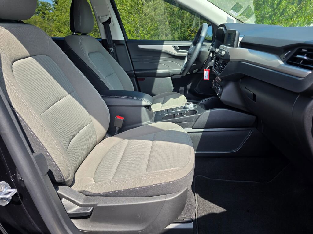 Used 2022 Ford Escape S image 40