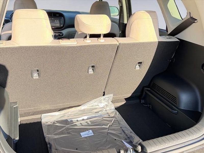New 2025 Kia Soul LX image 13