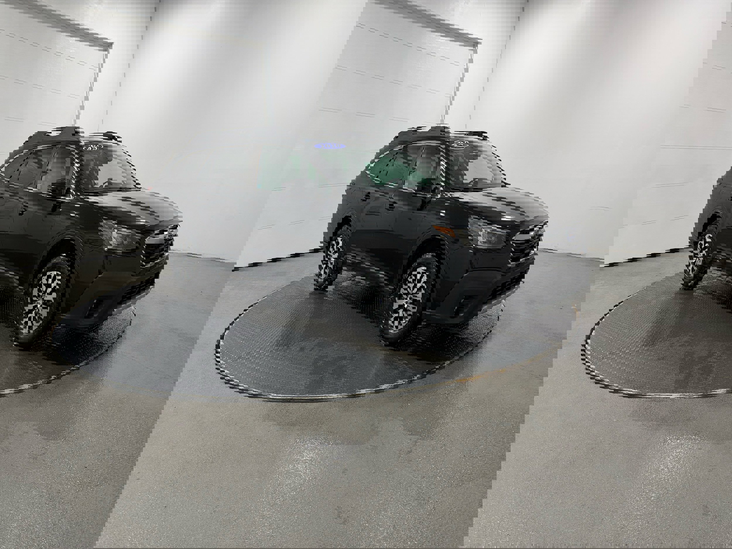 Used 2020 Subaru Outback Premium image 2