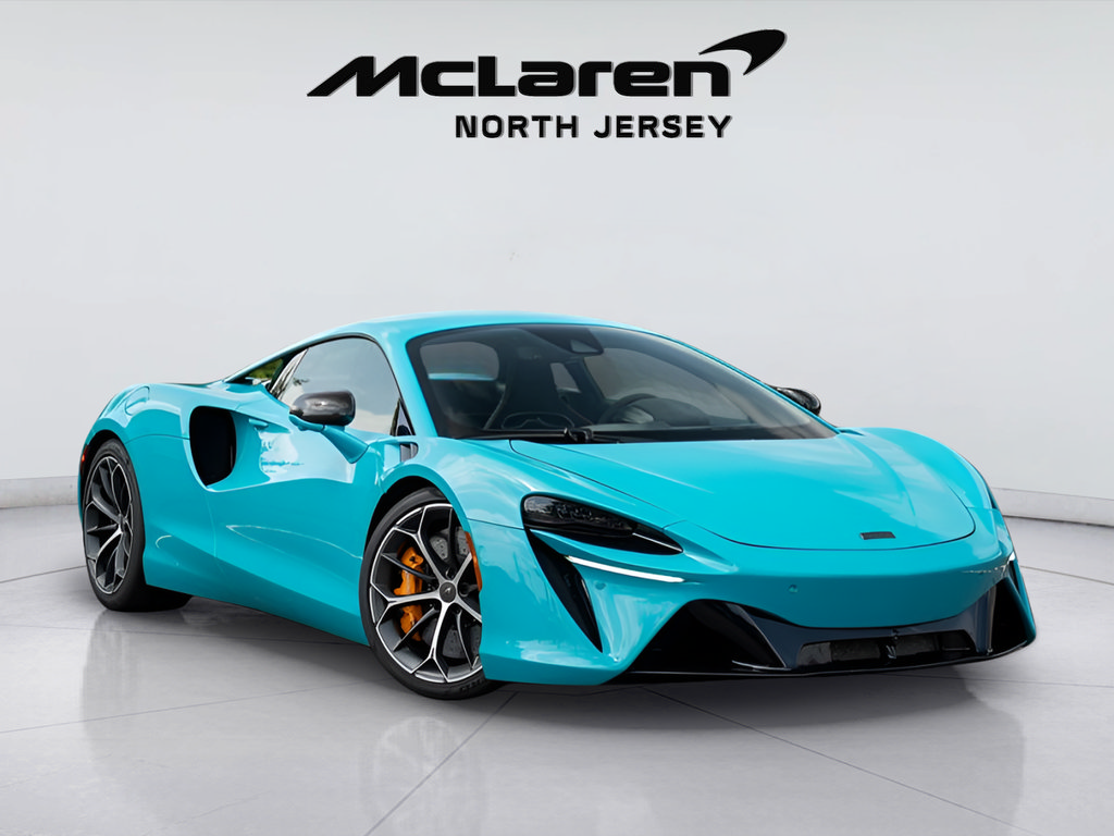 New 2025 McLaren Artura RWD image 5