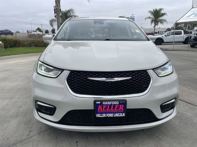 Used 2021 Chrysler Pacifica Touring-L w/ Premium & Safety Sphere Group image 3