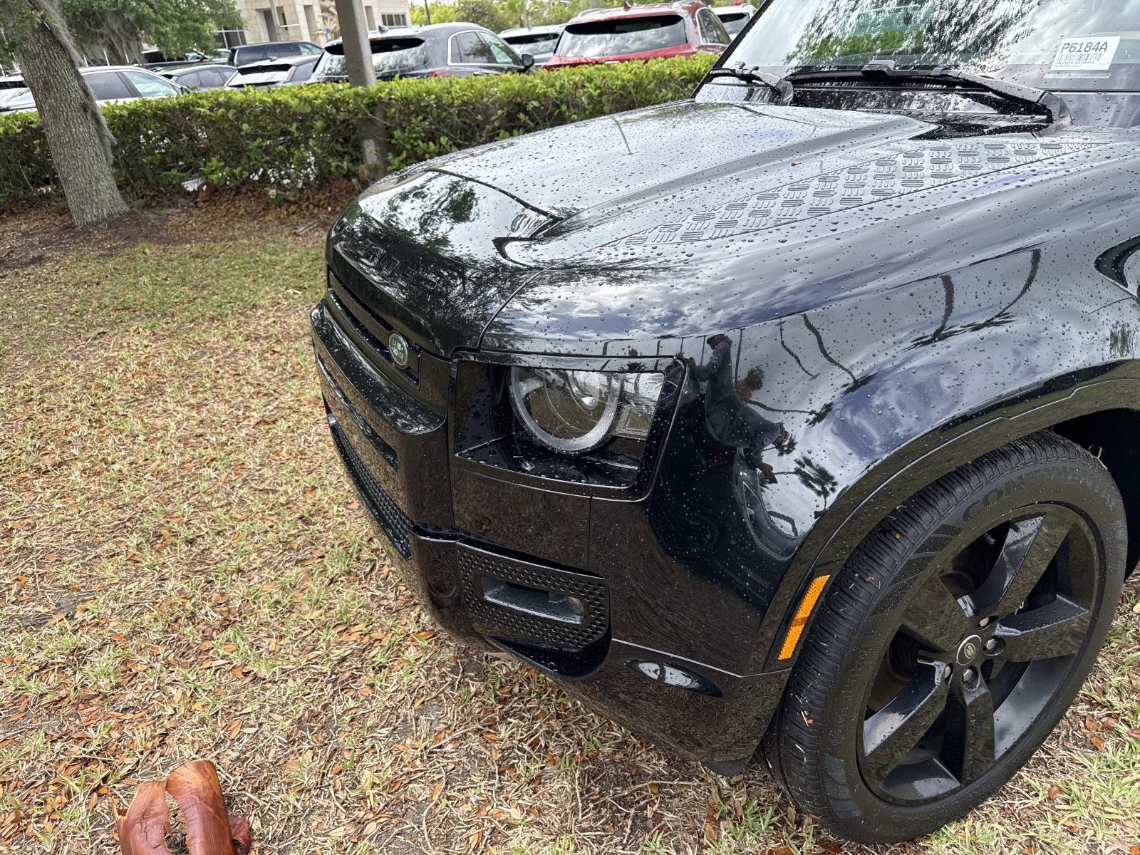 Used 2025 Land Rover Defender 130 V8 AWD/4WD image 8