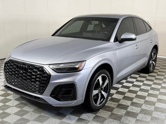 Used 2023 Audi Q5 2.0T Premium Plus w/ Premium Plus Package AWD/4WD image 2