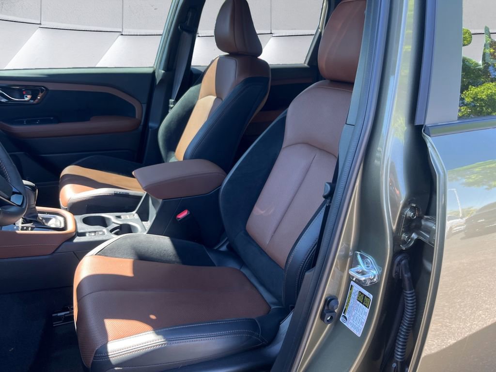Used 2025 Subaru Forester Touring w/ Touring Package image 8