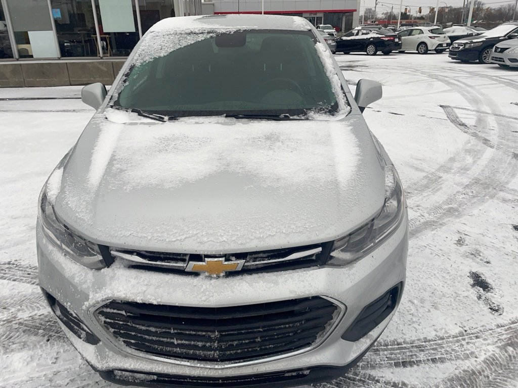 Used 2021 Chevrolet Trax LS w/ Tint and Cruise Package image 3