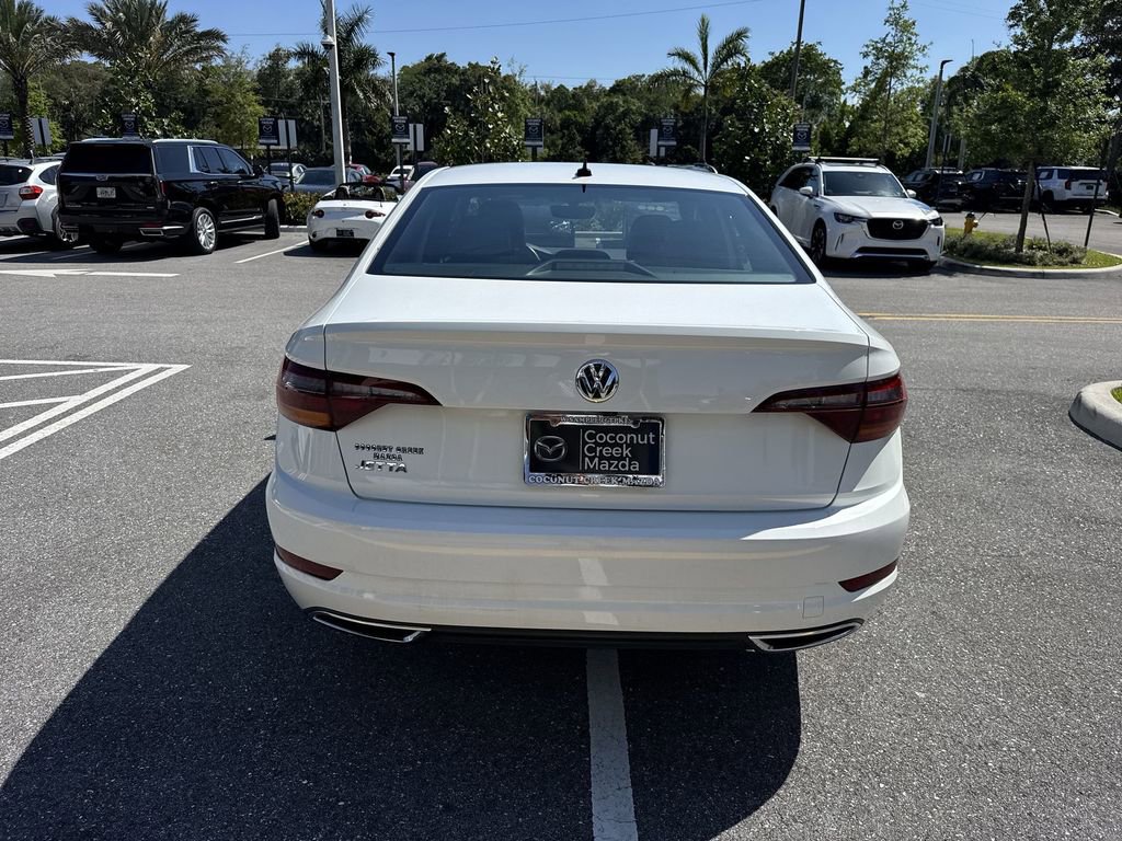 Used 2019 Volkswagen Jetta R-Line w/ R-Line Cold Weather Package image 3