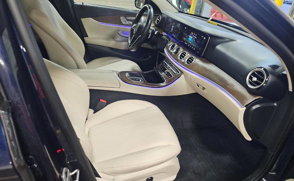 Used 2021 Mercedes-Benz E 350 4MATIC Sedan w/ Premium Package image 7