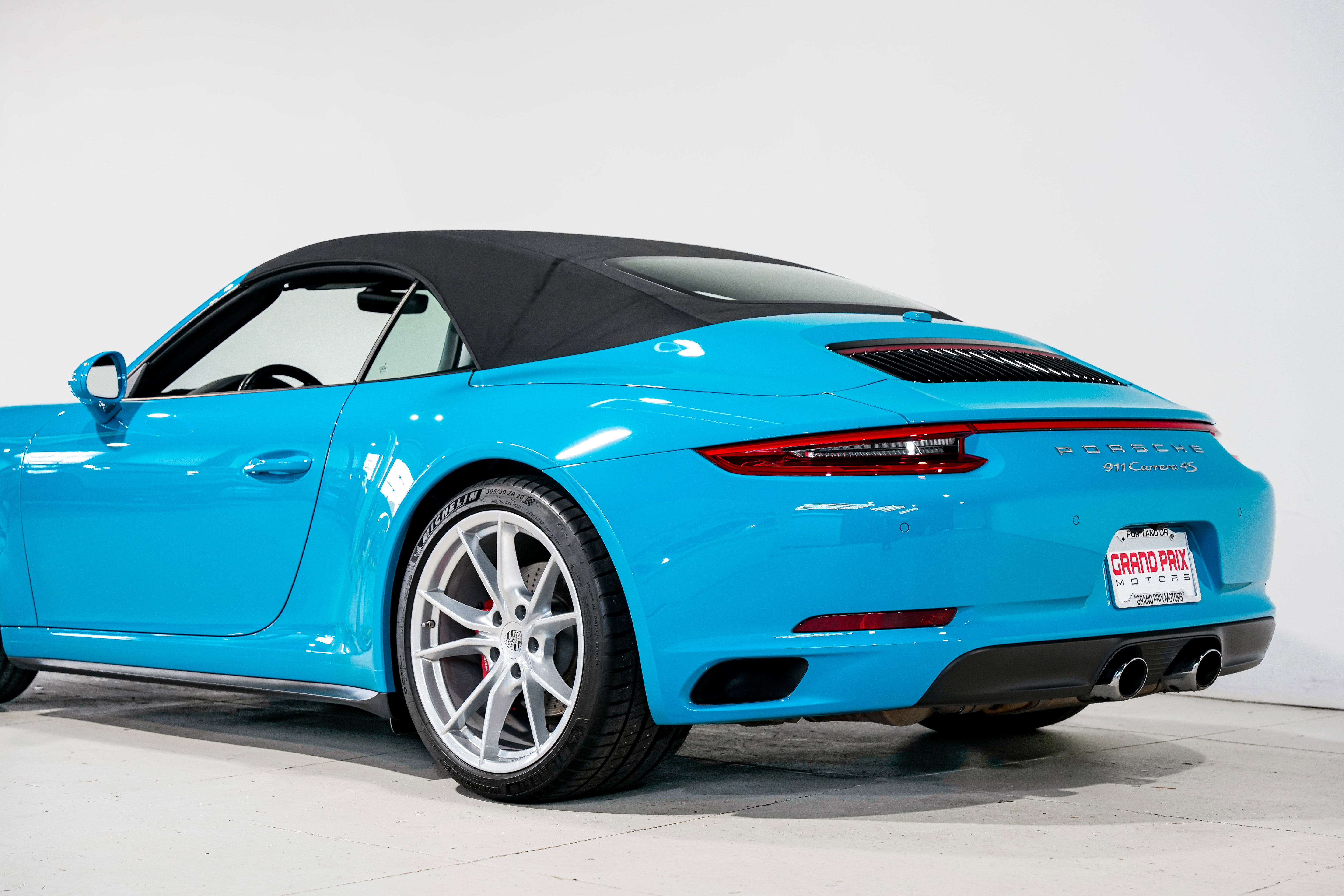 Used 2018 Porsche 911 Carrera 4S image 37