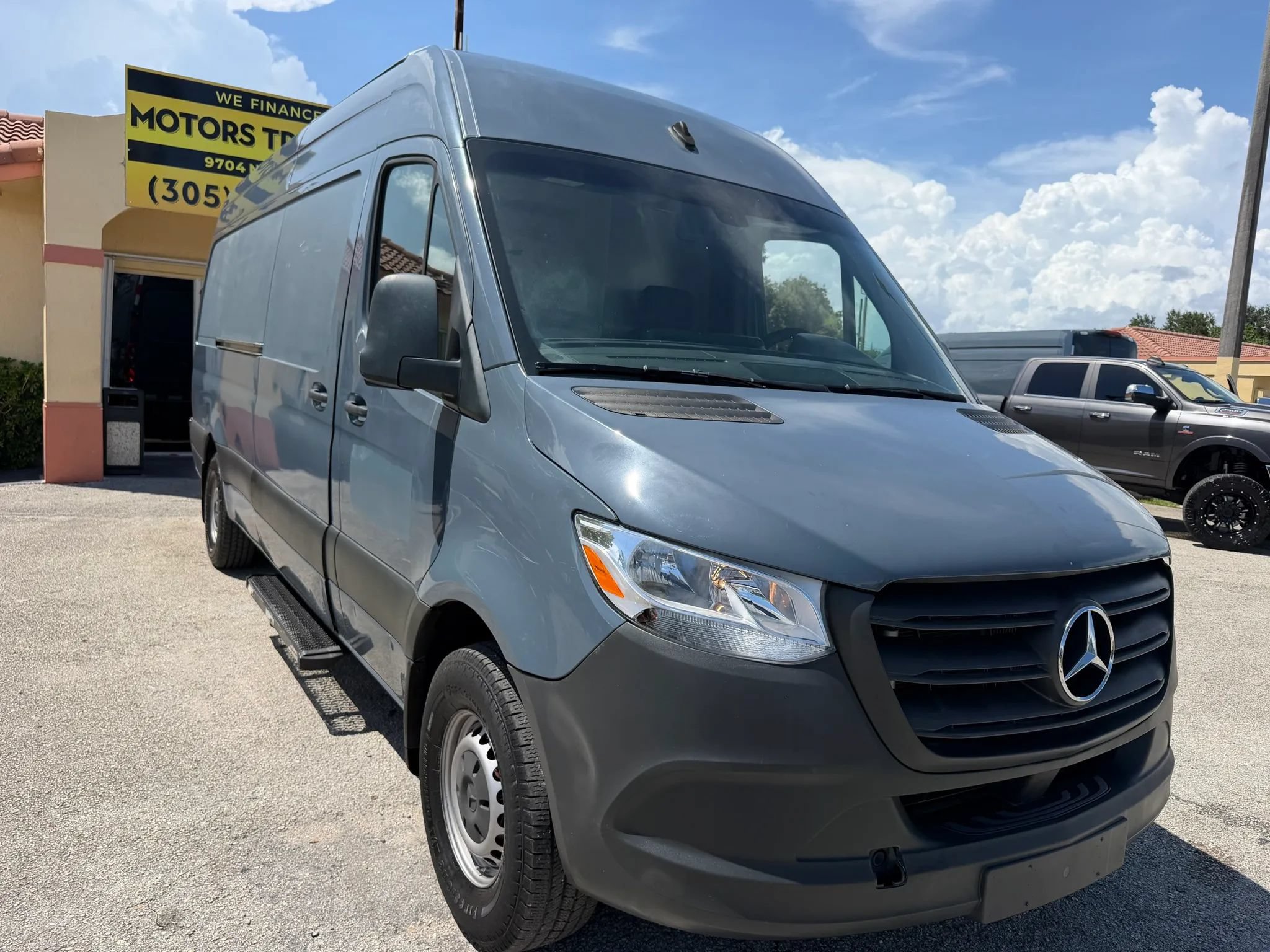 Used 2019 Mercedes-Benz Sprinter 2500 170 Extended Cargo image 8