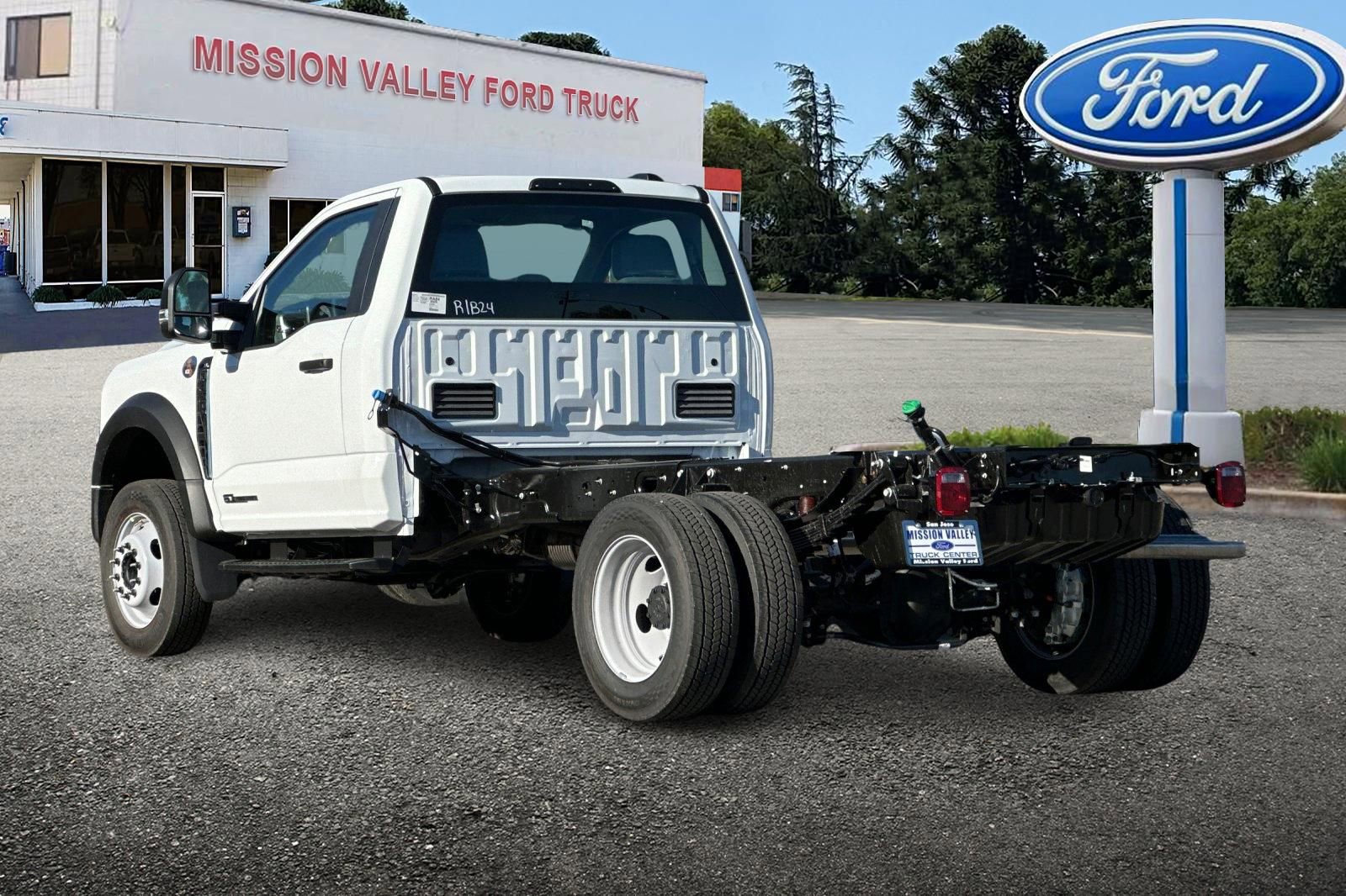 New 2024 Ford F450 XL image 6