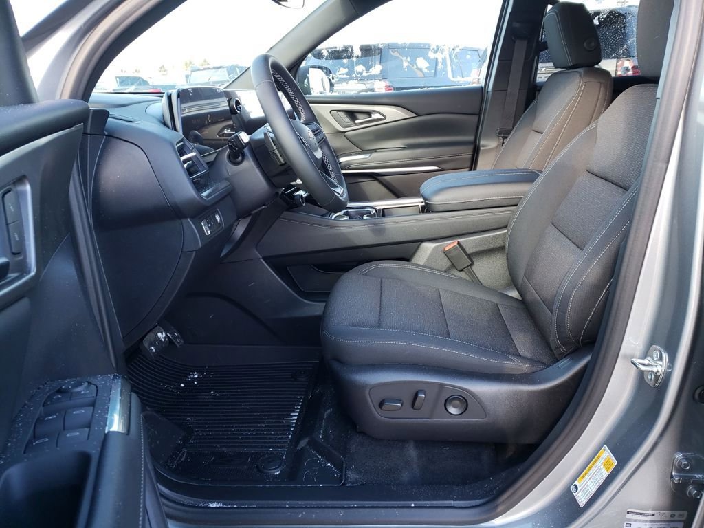 New 2026 Chevrolet Traverse LT w/ LPO, Floor Liner Package image 9