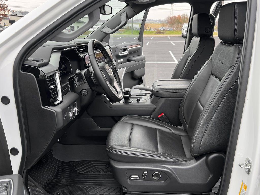 Used 2025 GMC Sierra 1500 Denali image 3